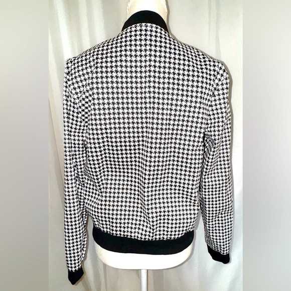Zeagoo Black and White Houndstooth Women's bomber Jacket. Size Medium. EUC - Picture 4 of 7